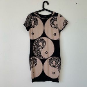 Nasty Gal Yin Yang Bodycon Dress in Sz 8